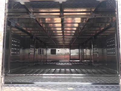 封閉貨車與專用車輛 程力福田歐馬可畜禽運輸車與吸污車訂購指南